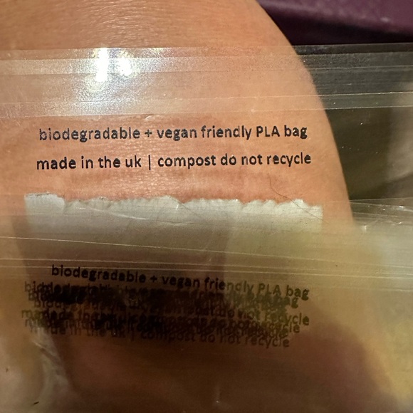 Confetti - Picture 3 of 4